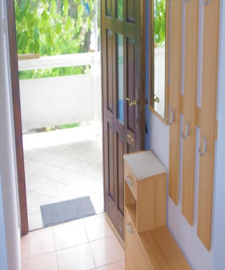 Gama 2 Apartment Vir
