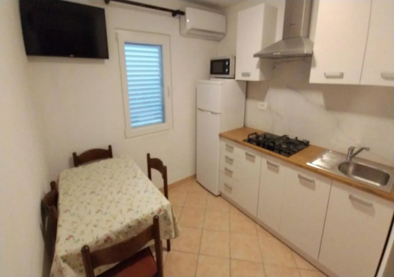 Gama 2 Apartment Vir