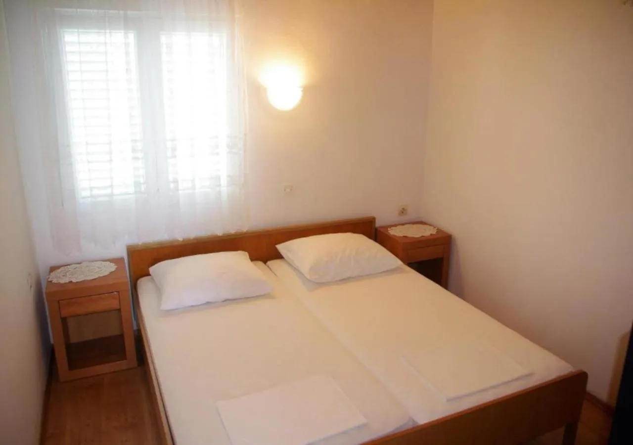 Gama 2 Apartment Vir
